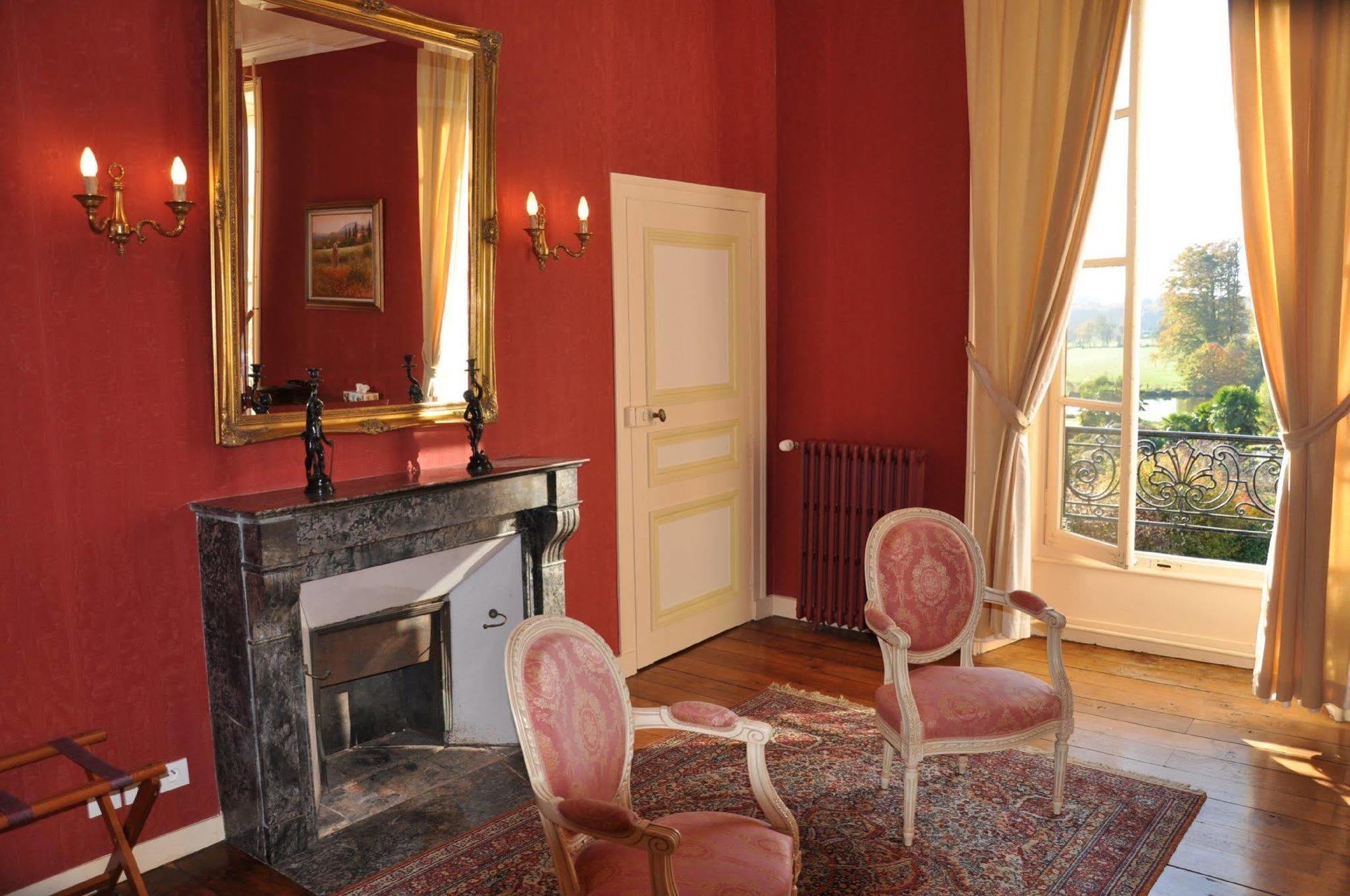 Chateau De La Foltiere Apartamento Saint-Germain-en-Coglès Habitación foto