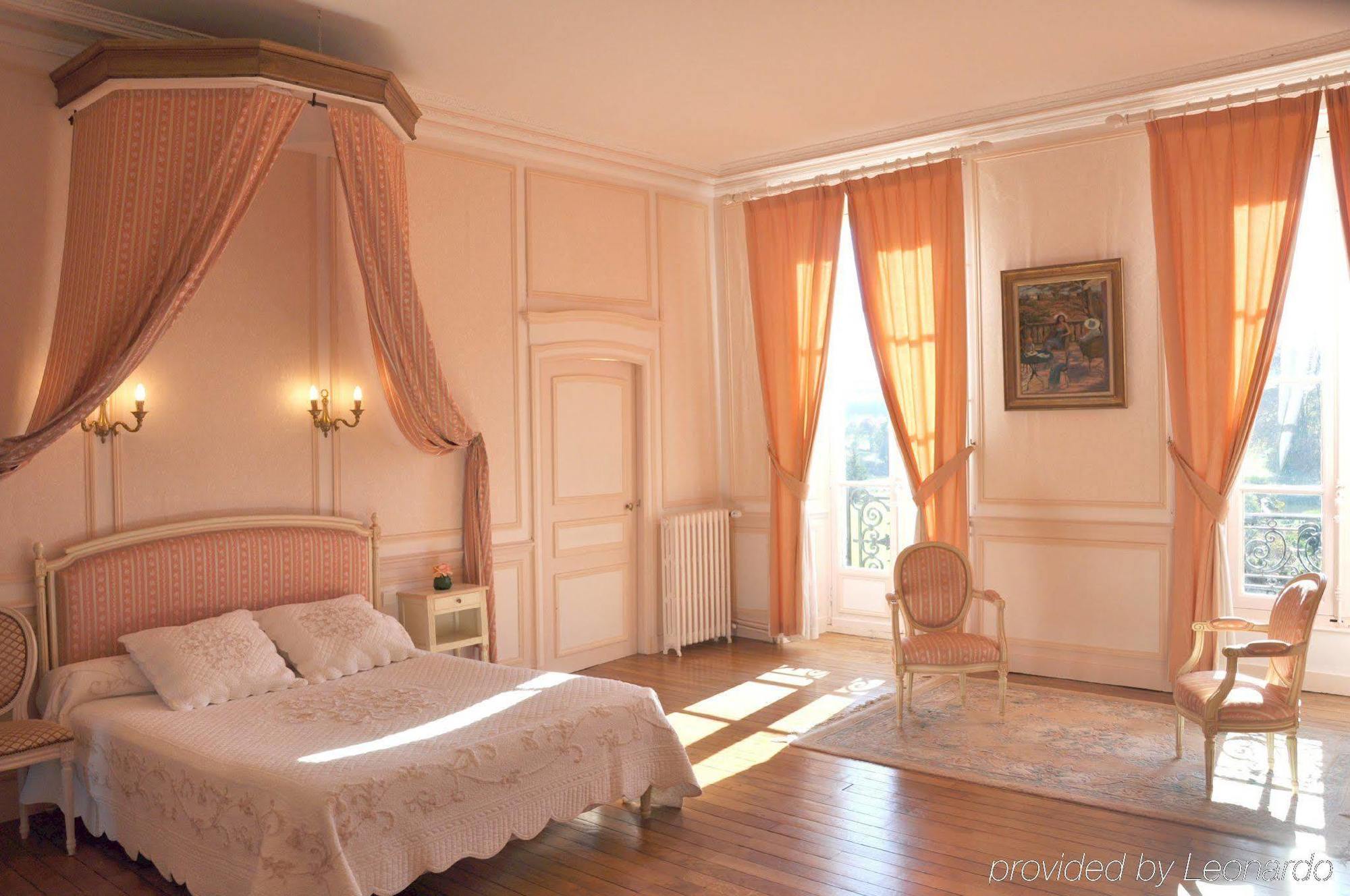 Chateau De La Foltiere Apartamento Saint-Germain-en-Coglès Habitación foto
